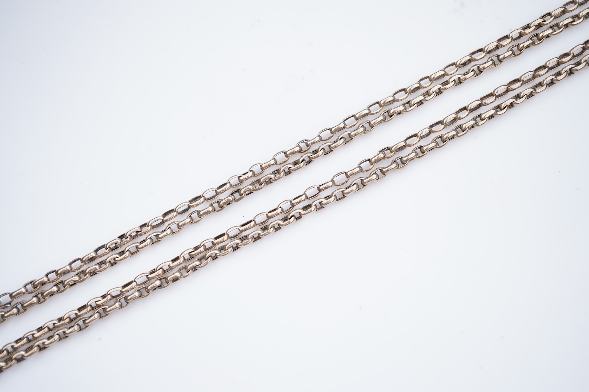 A gold long guard chain, late 19th/early 20th century